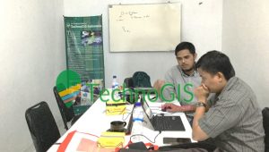 Pelatihan GIS Tingkat Dasar Dinas Pekerjaan Umum dan Penataan Ruang TechnoGIS